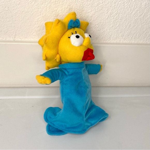Universal Studios Maggie Simpson Plush 9” (A6) - Picture 5 of 11